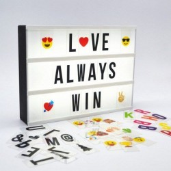 Pazariz Işıklı Renkli Harfli Dekoratif Led Tabela Pano  10,5  x 7 cm